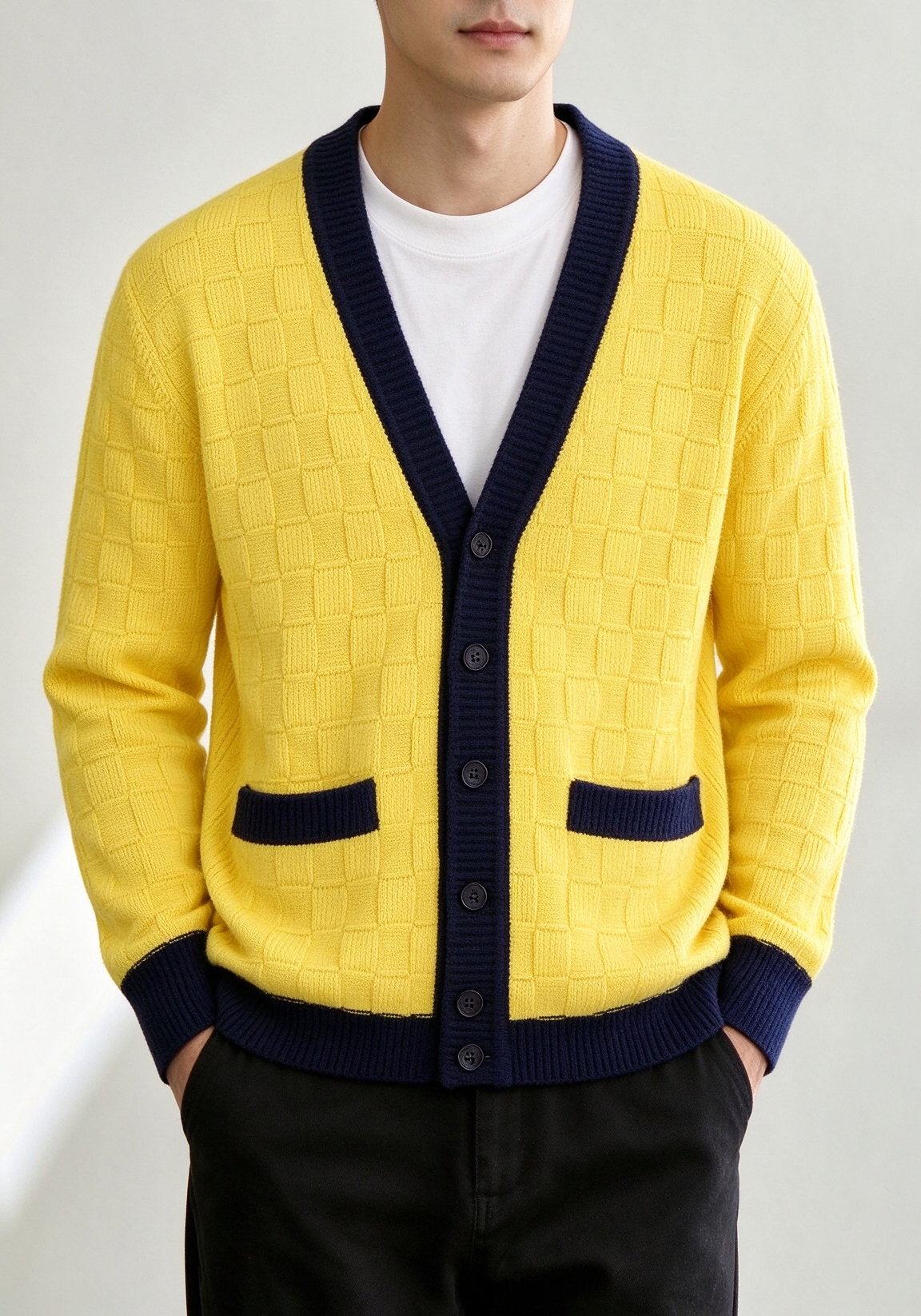 Men’s Comfortable Contrast-Trim Knit Cardigan