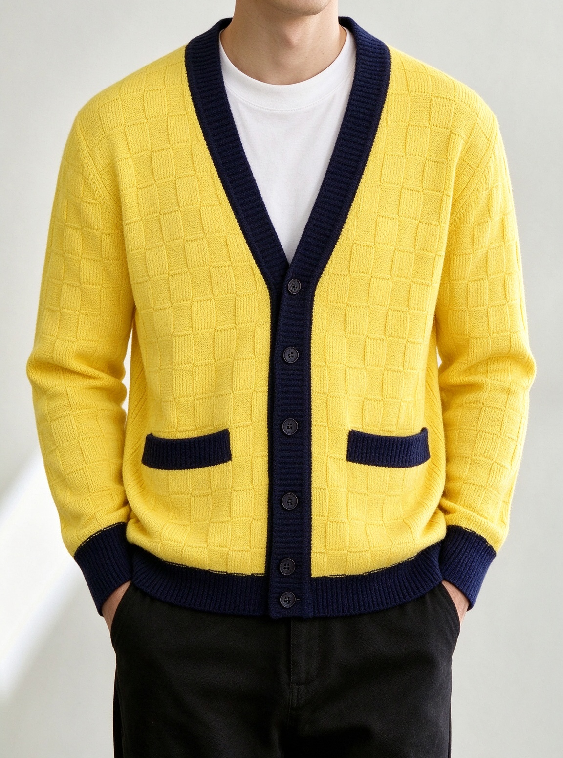 Men’s Comfortable Contrast-Trim Knit Cardigan
